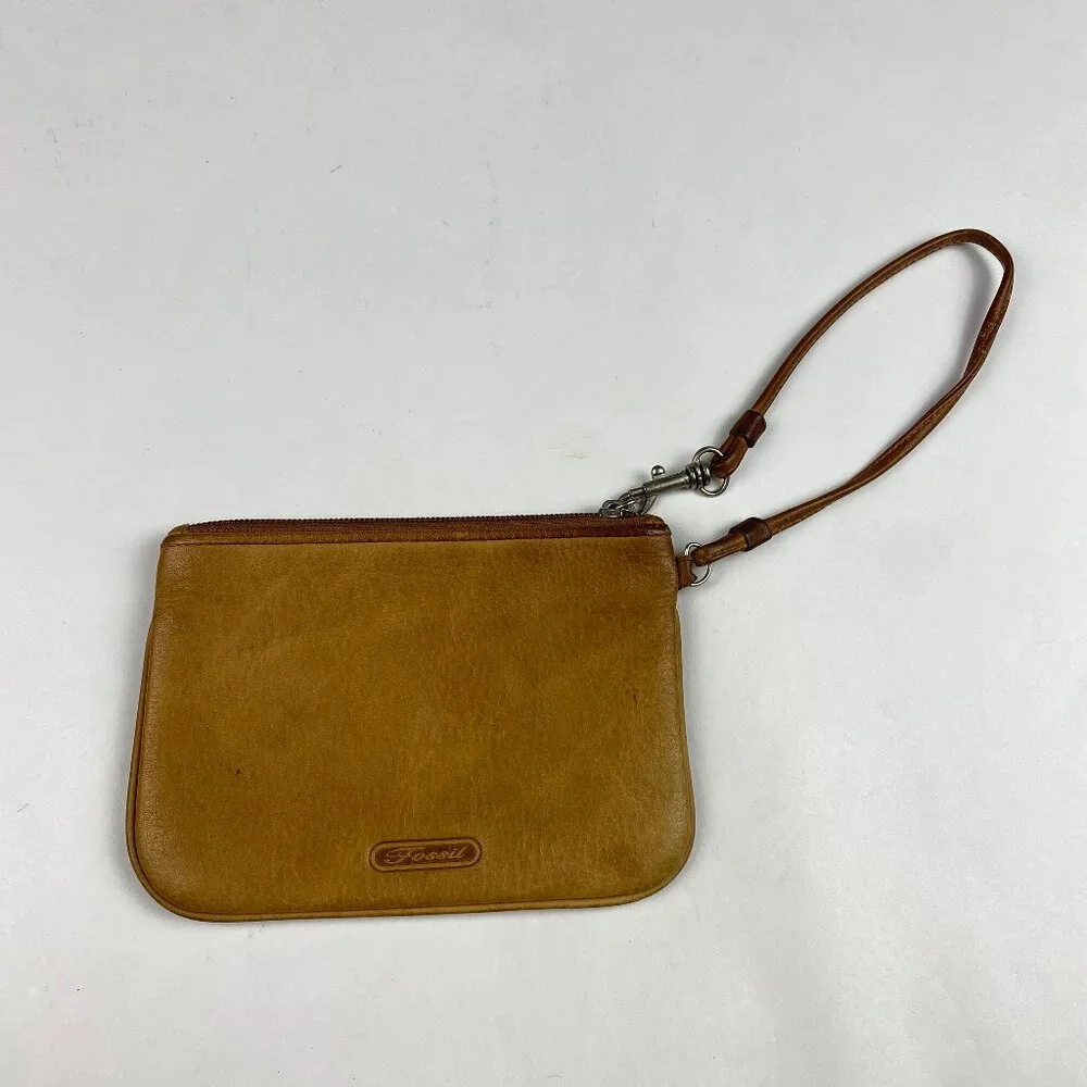 Fossil‎ Vintage Y2K Leather Embroidered Butterfly Wristlet Wallet